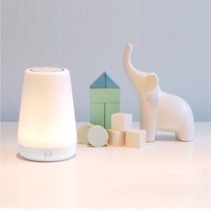 New in box Hatch Rest 1st Gen Sound Machine, Night Light & Time to rise